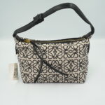 LOEWE Cubi  باللون البيج والاسود  High Quality