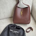 YSL- LE 5 À 7 SUPPLE LARGE IN GRAINED LEATHER
