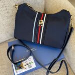 Tommy Hilfiger Women's Poppy Shoulder Bag(Navy Blue)