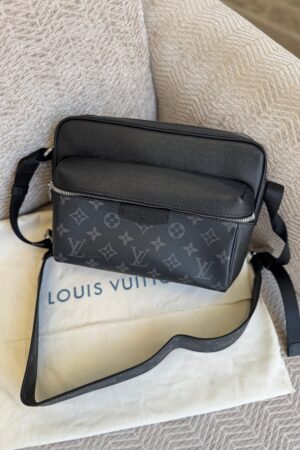 Louis Vuitton Outdoor Messenger Monogram Eclipse Taiga Black | eBay