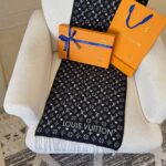 Louis Vuitton Scarf (Wool)-MSB