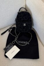 Chanel  Denim Quilted Flower CC Mini Classic Backpack Black - תמונה 3