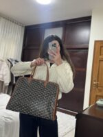 ⁦GOYARD HARDY PM THE CAT CANVAS BAG⁩ - الصورة ⁦3⁩