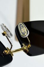 ⁦Fendi First Crystal FOL112V sunglasses in F Gold color⁩ - الصورة ⁦3⁩