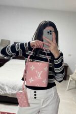 ⁦Louis Vuitton All In BB Bucket Bag in the Pink⁩ - الصورة ⁦2⁩