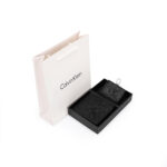 ⁦Calvin Klein men's pebbled leather wallet and  Airpods Cover set⁩ - الصورة ⁦4⁩