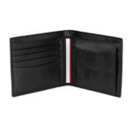 ⁦Tommy Hilfiger Elgon or Monogram Embossed bifold leather wallet in black⁩ - الصورة ⁦4⁩
