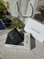⁦Calvin Klein leather bifold or trifold wallet⁩ - الصورة ⁦2⁩