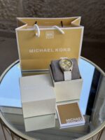 Michael Kors Oversized Jessa Gold-Tone and Embossed Silicone Watch - תמונה 5
