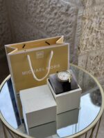 ⁦Michael Kors Oversized Pavé Gold-Tone and Logo Sport Watch⁩ - الصورة ⁦4⁩