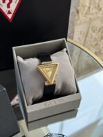⁦Guess FAME Women Champagne Triangle Dial Analog Watch - GW0548L3⁩ - الصورة ⁦5⁩