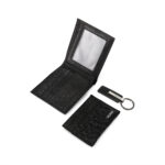⁦Calvin Klein Men's embossed logo wallet, card case, and keychain set.⁩ - الصورة ⁦8⁩