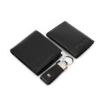 ⁦Tommy Hilfiger men's leather gift set including a bi-fold wallet, a card holder, and a keychain⁩ - الصورة ⁦4⁩
