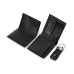 ⁦Tommy Hilfiger men's leather gift set including a bi-fold wallet, a card holder, and a keychain⁩ - الصورة ⁦6⁩