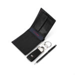 ⁦Tommy Hilfiger men's gift set which typically leather wallet,keychain, pen⁩ - الصورة ⁦3⁩