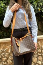 ⁦Louis Vuitton Carryall PM in Monogram⁩ - الصورة ⁦2⁩