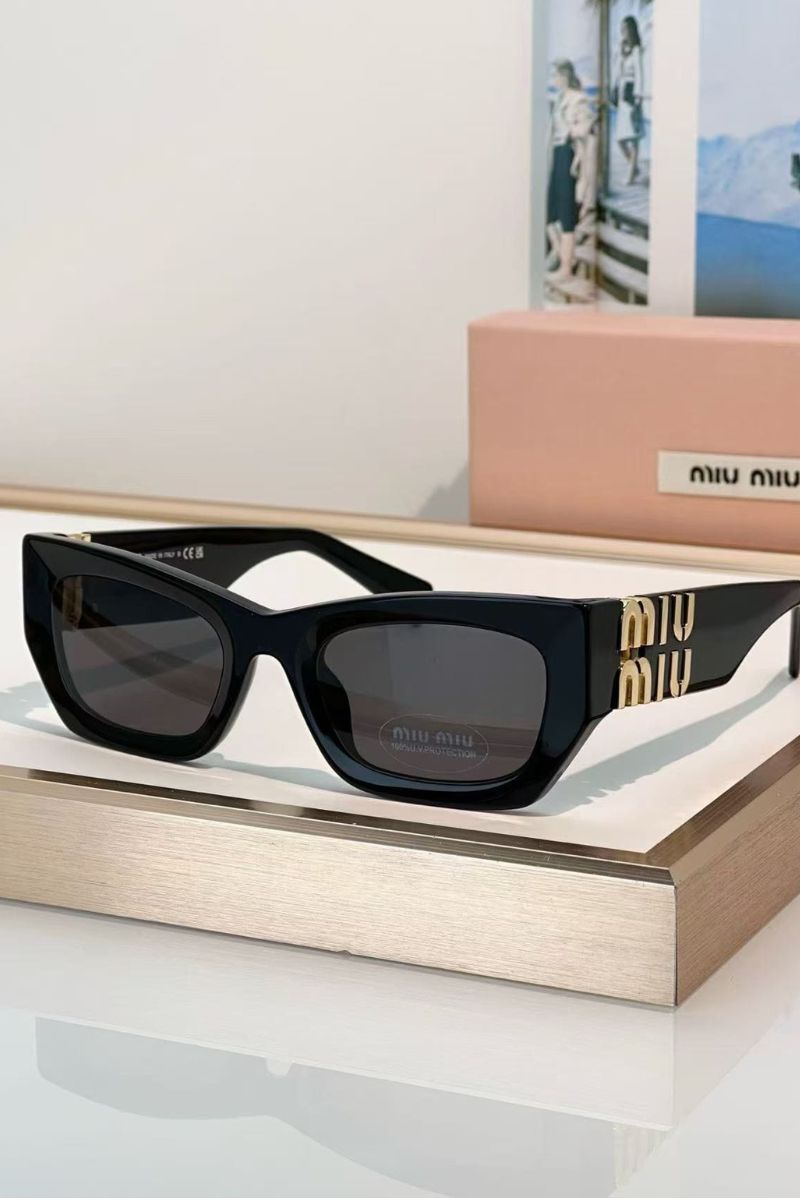 35 Miu Miu MU 09WS sunglasses - תמונה 1