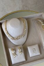 ⁦Dior 30 Montaigne Prestigej⁩ - الصورة ⁦5⁩
