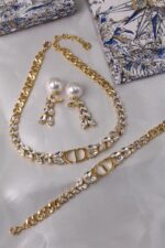 Dior 30 Montaigne Prestigej