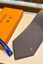Louis Vuitton Signature Tie G