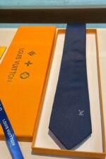 Louis Vuitton Signature Tie N