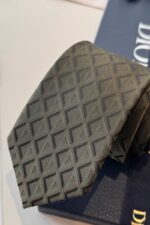 ⁦Christian Dior Diamond Pattern Jacquard Silk Tie⁩ - الصورة ⁦4⁩