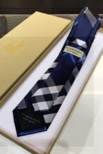 ⁦Burberry Check Silk Tie N⁩ - الصورة ⁦2⁩