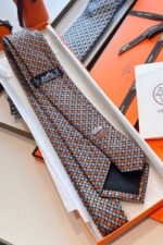 ⁦Hermès Silk Rope Hearts Tie Or⁩ - الصورة ⁦2⁩