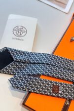 Hermès Silk Rope Hearts Tie Gr - الصورة 4