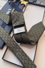 ⁦Christian Dior Diamond Pattern Jacquard Silk Tie⁩ - الصورة ⁦3⁩