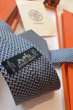 ⁦Hermès Faconnée H Silk Tie⁩ - الصورة ⁦2⁩