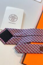 ⁦Hermès Silk Rope Hearts Tie Pin⁩ - الصورة ⁦3⁩