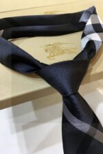 ⁦Burberry Check Silk Tie G⁩ - الصورة ⁦3⁩