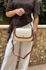 ⁦Coach Legacy Medium Colorblock Pebble Leather Shoulder Bag⁩ - الصورة ⁦2⁩