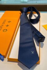 Louis Vuitton Signature Tie N - الصورة 7