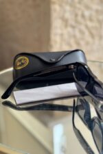 ⁦Ray-Ban Wayfarer Reverse sunglasses⁩ - الصورة ⁦4⁩