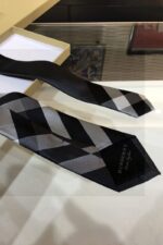 ⁦Burberry Check Silk Tie G⁩ - الصورة ⁦6⁩