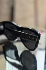 ⁦Ray-Ban Wayfarer Reverse sunglasses⁩ - الصورة ⁦5⁩