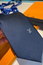 Louis Vuitton Signature Tie N - الصورة 5