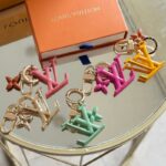 Louis Vuitton Pop Flower bag charm and key holder