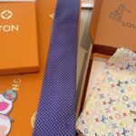 Louis Vuitton Micro Damier Tie A