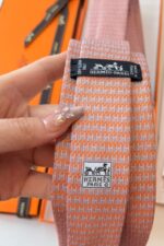 Hermès H Maillon Silk Tie OR - الصورة 5